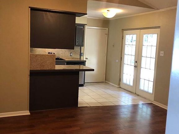 3rd image of 917 Corey Dr