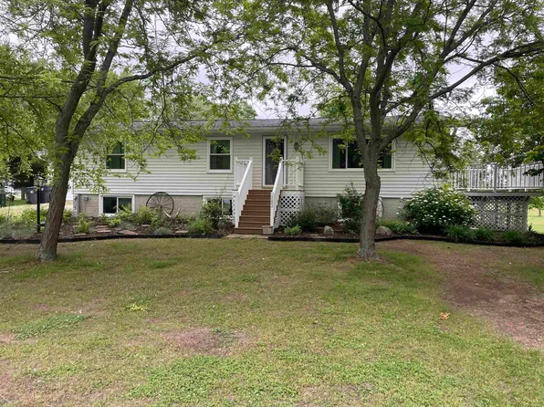 182 Arnold St, Berlin, WI 54923