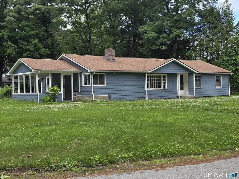 35 Woodland Dr — Photo 1