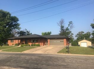 625 S 10th St, Kiowa, KS 67070