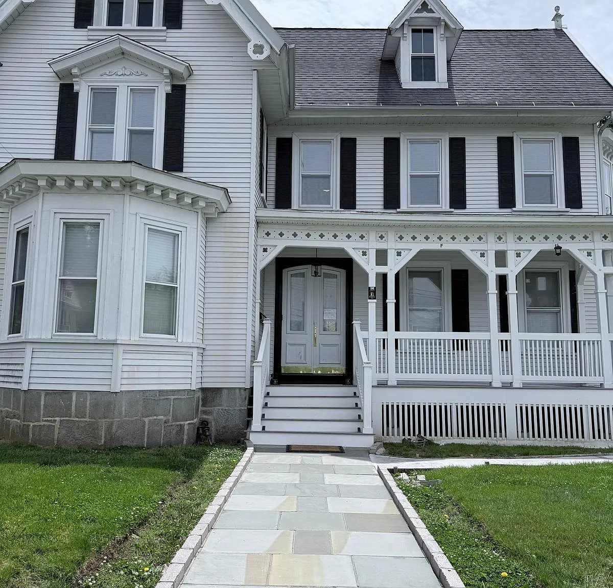1 bed, 1.0 bath, 950 sqft, $1,950 — Photo 1