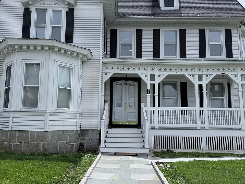 31 Atwater Ave #E