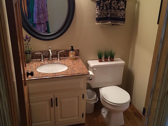 Main level bathroom 3.5 bath