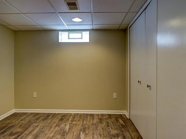28458 Rosslyn Ave — Photo 14