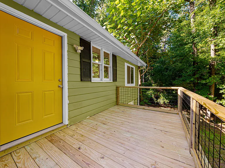 407 Veterans Dr — Photo 26