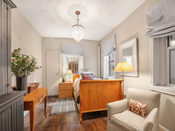 64 East 80th Street image 8 of 13