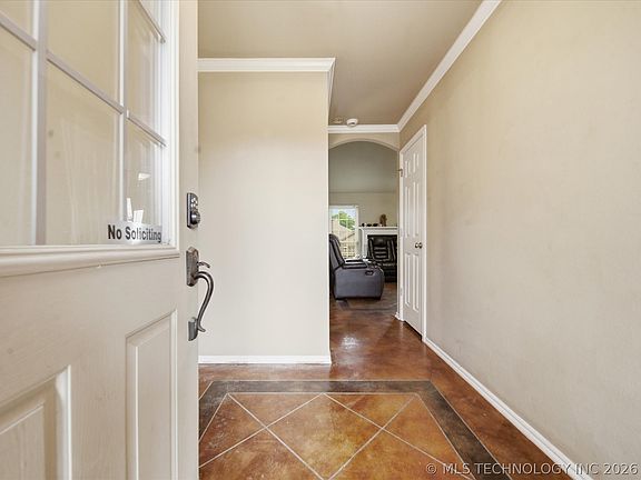 2nd image of 5318 Redbud Dr
