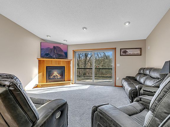 5th image of 8870 Burton Pl NW