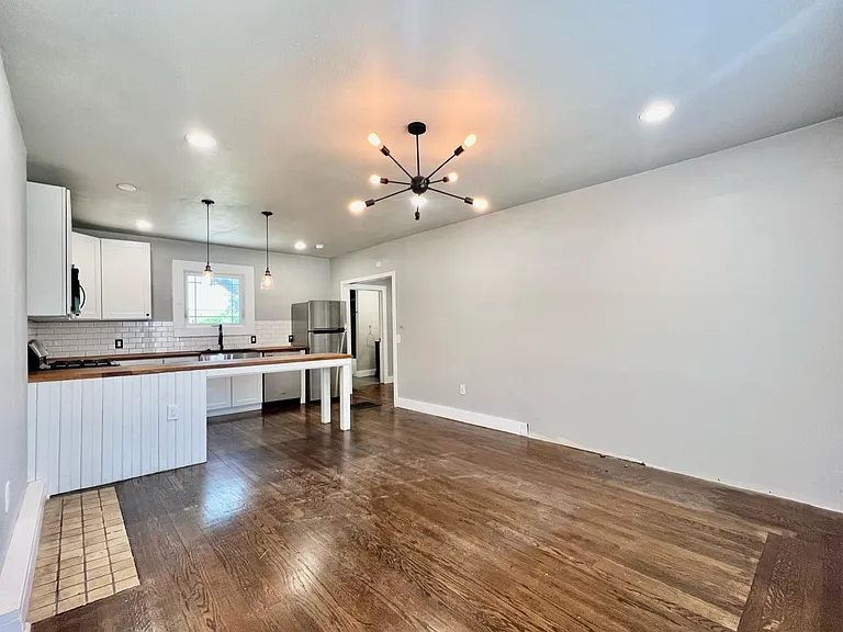 1432 N Denver Ave #B — Photo 6