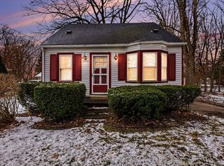 2456 Richwood Rd, Auburn Hills, MI 48326