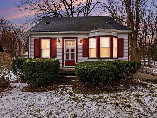 2456 Richwood Rd, Auburn Hills, MI 48326