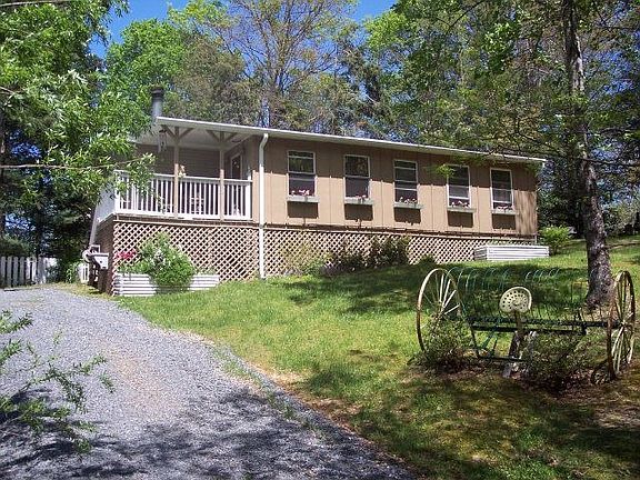 2nd image of 276 Bailiwycke Pl