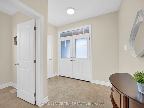 4th image of 607 Parade Dr