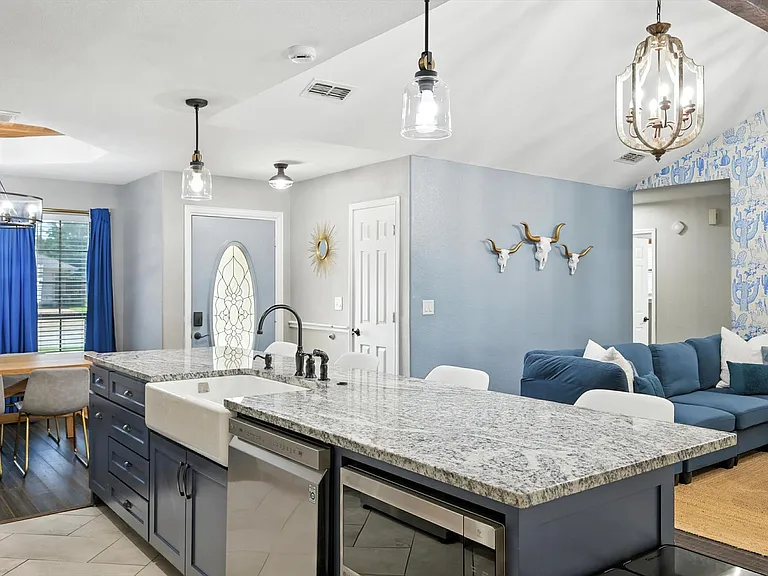 749 Western Trl — Photo 13