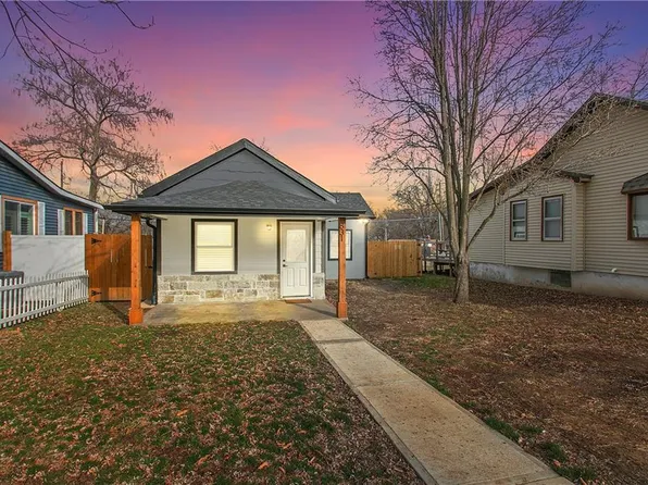 831 S Hardy Ave, Independence, MO 64053