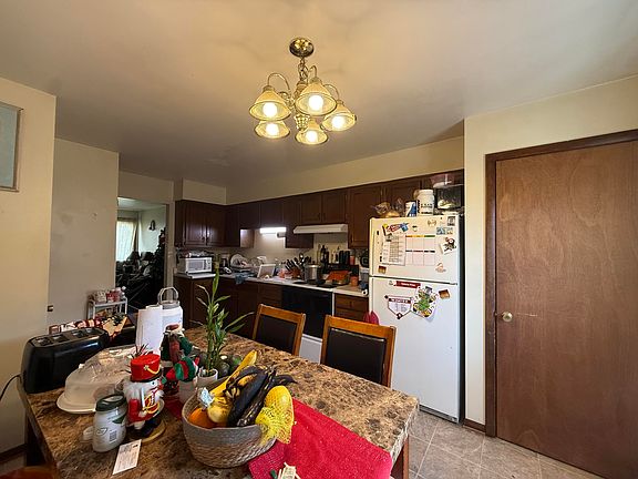 5th image of 3305 Burlingame Ave SW