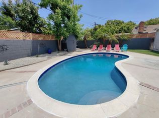 6838 Bertrand Ave, Reseda, CA 91335