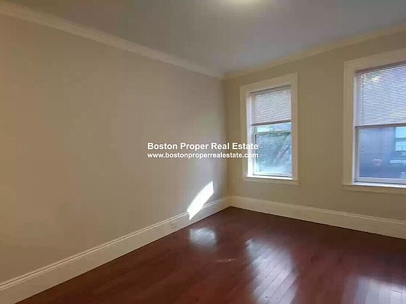 5th image of 98 Myrtle St APT 7