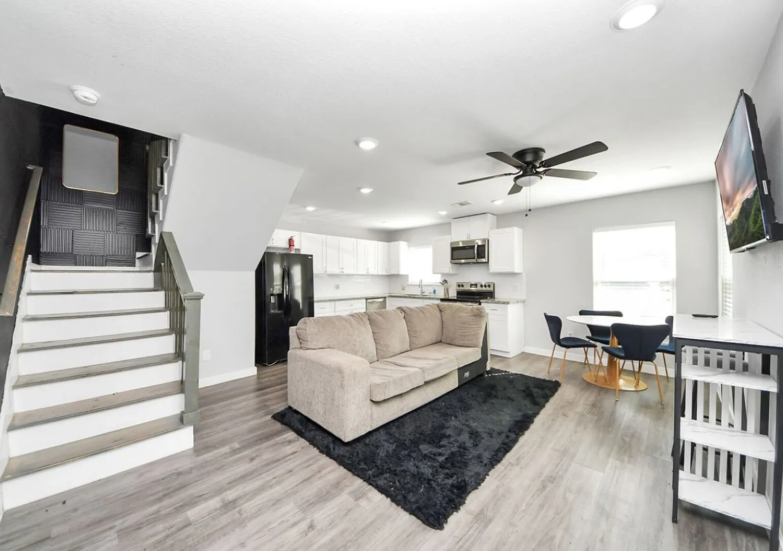 Elegant East Houston Getaway — Photo 1