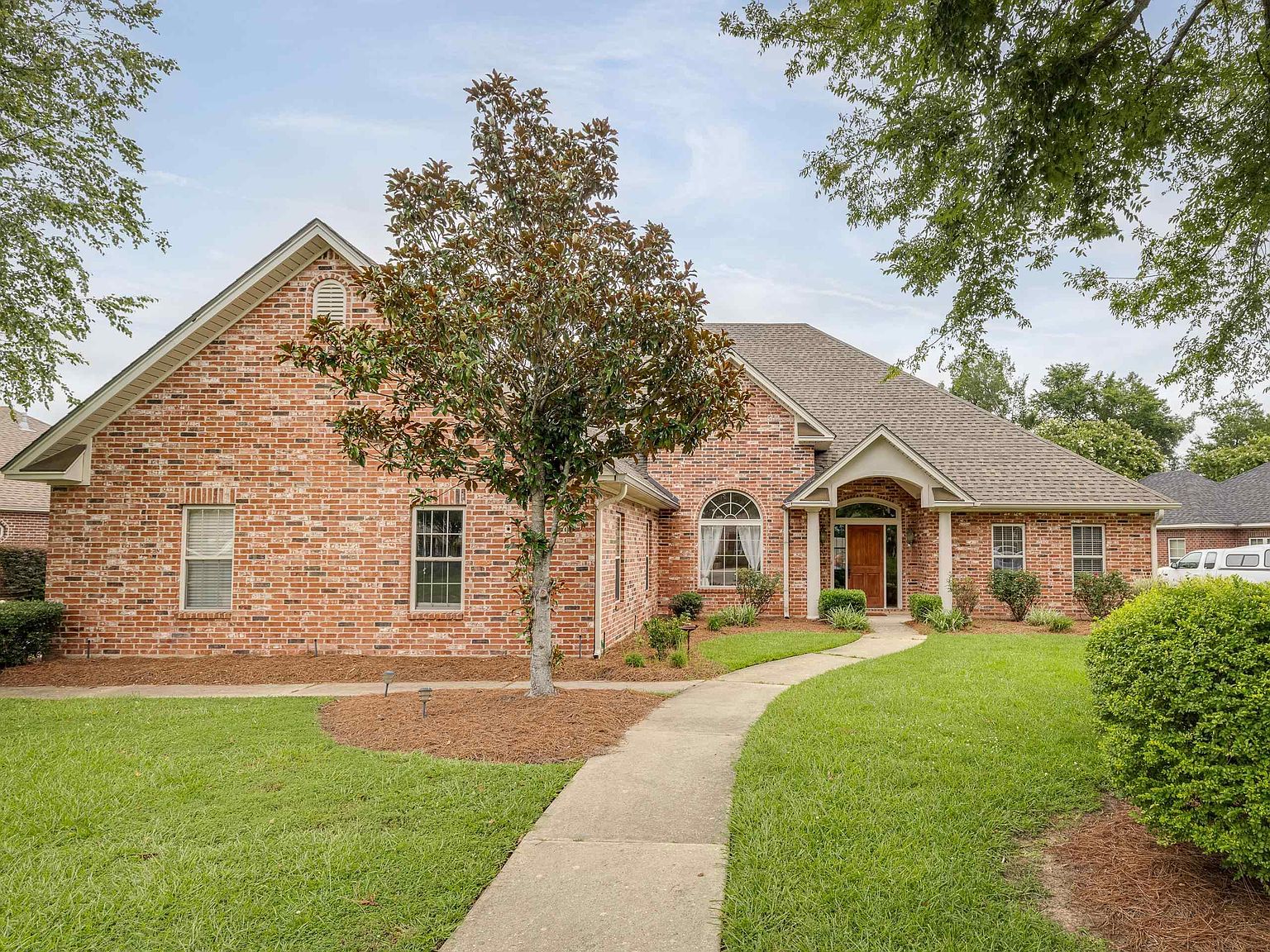 218 Frenchmans Bend Pl