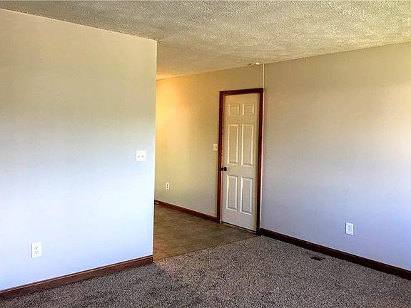 3rd image of 1711 Williams Pl