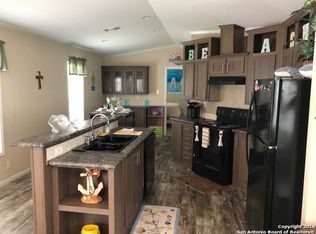213 S Fuqua St, Rockport, TX 78382