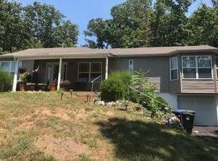 1310 Hanna Rd, Ballwin, MO 63021