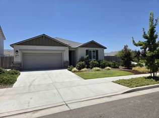 3611 E Harter Ct, Visalia, CA 93292