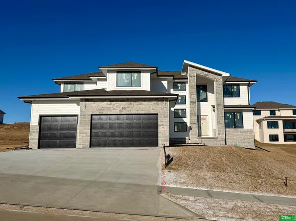 10952 S 101st St, Papillion, NE 68046