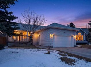 1011 NE 15th St SE, High River, AB T1V 1L6
