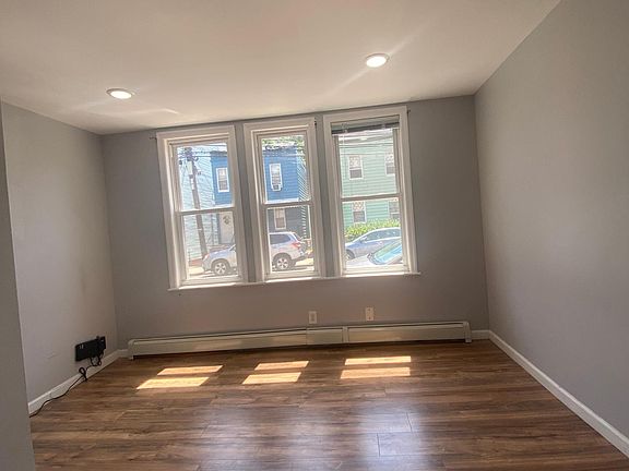 3rd image of 174 Hopkins Ave #1G