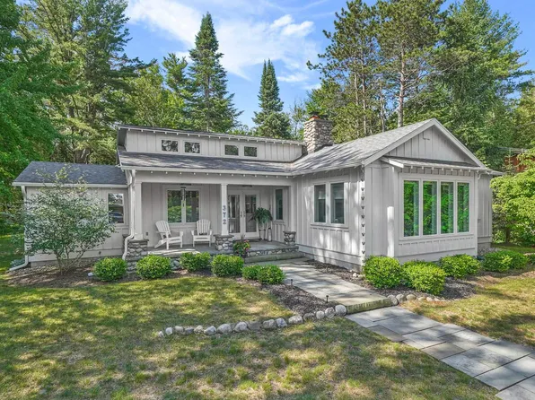 372 S Shore Dr, Suttons Bay, MI 49682