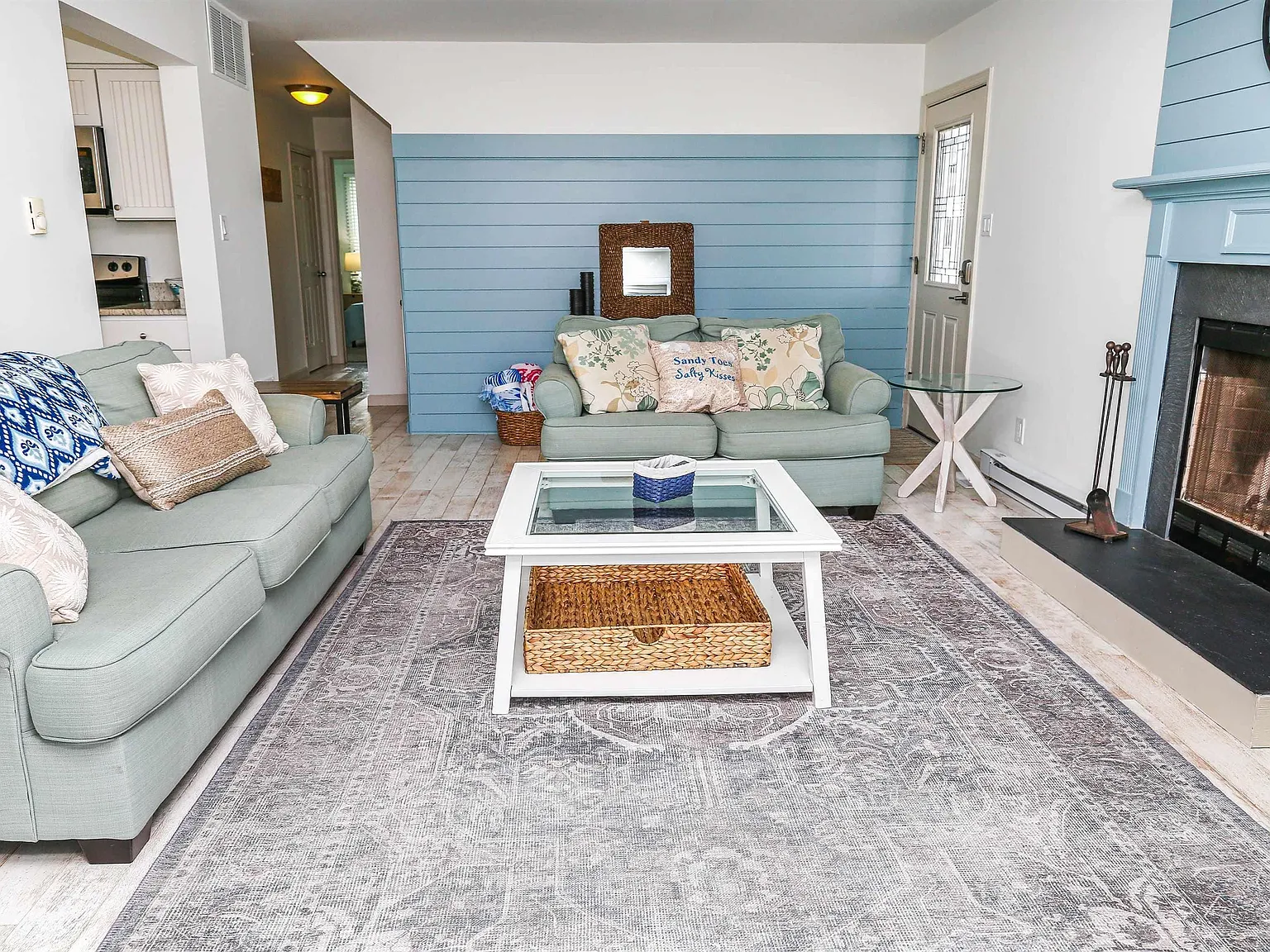 2 bed, 2.0 bath, $2,500 — Photo 2