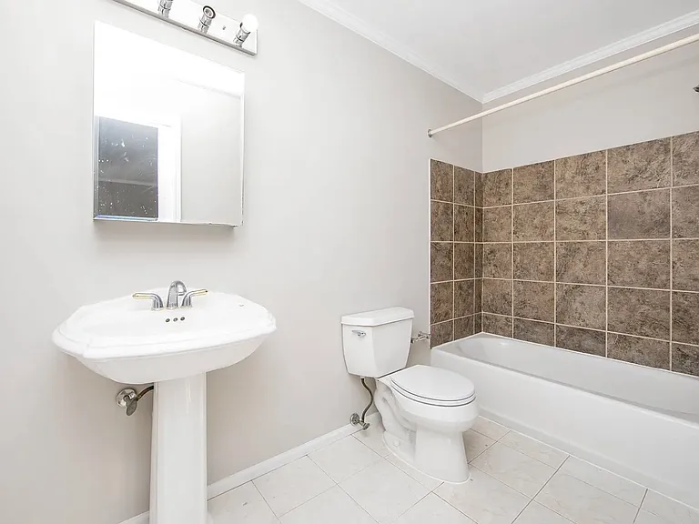 58 Danielle Ct — Photo 22