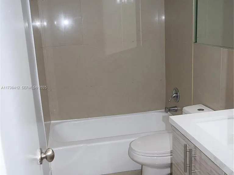 301 Golden Isles Dr #302 — Photo 22