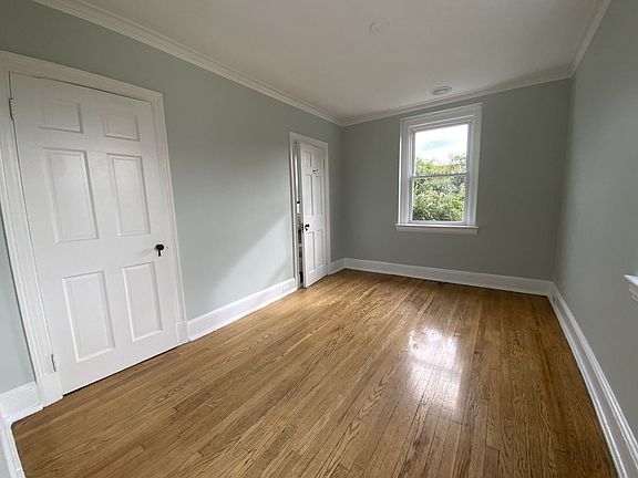 4th image of 4 E 30th St #6301