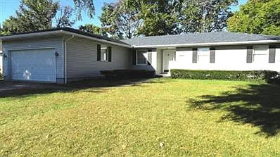 1607 Oxford Rd photo 1