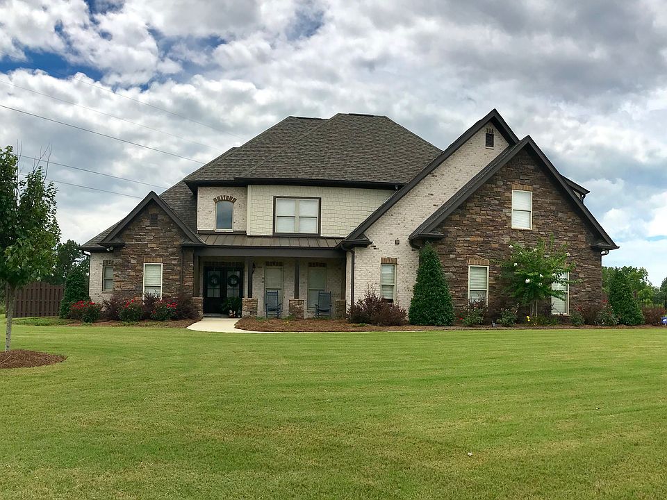 1st image of 155 River Oaks Dr