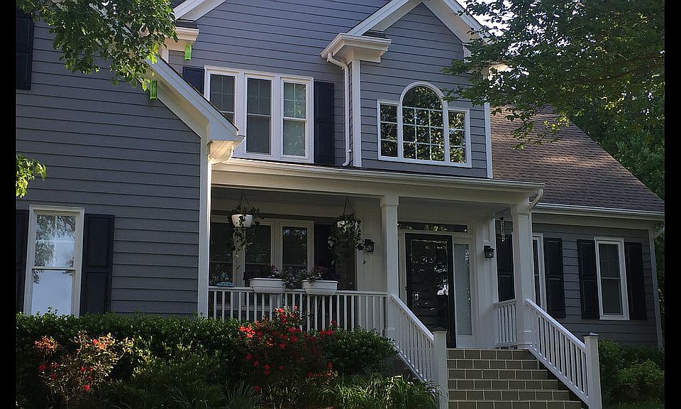 1st image of 104 Legend Oaks Ct