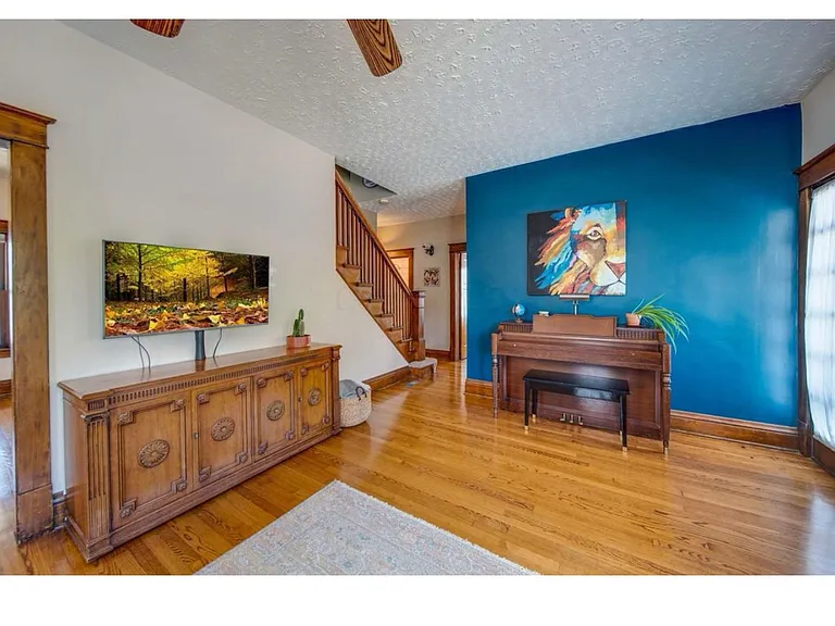299 E Woodrow Ave — Photo 19