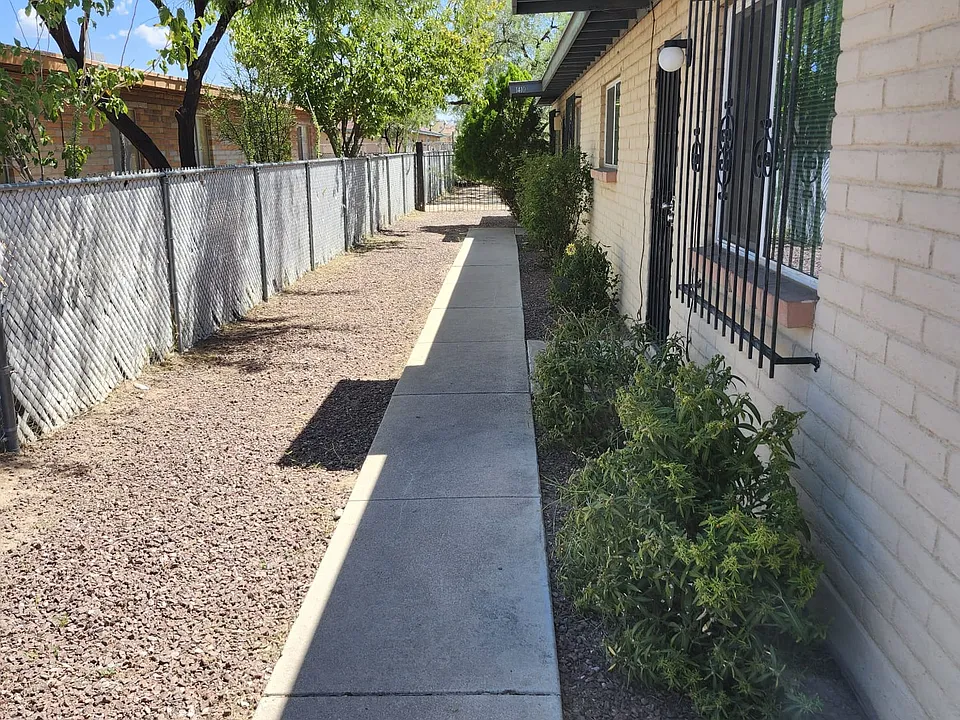 1408 N Hualpai Rd #1408