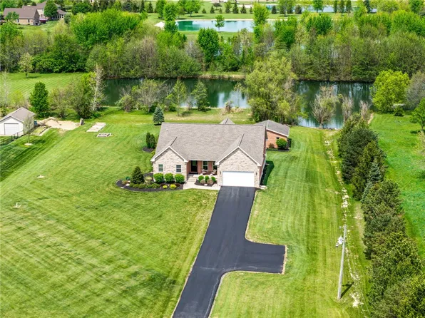 6143 Ross Rd, New Carlisle, OH 45344