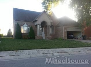 465 Clairpointe Woods, Detroit, MI 48215