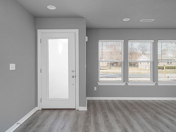 2nd image of 3037 W Sandra St