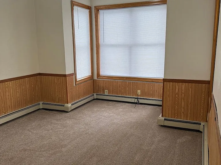 1220 Garfield Ave — Photo 2