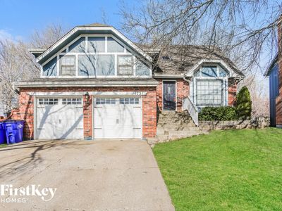 14731 S Summertree Ln, Olathe, KS, 66062