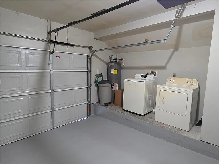 67 E Park West Dr — Photo 22