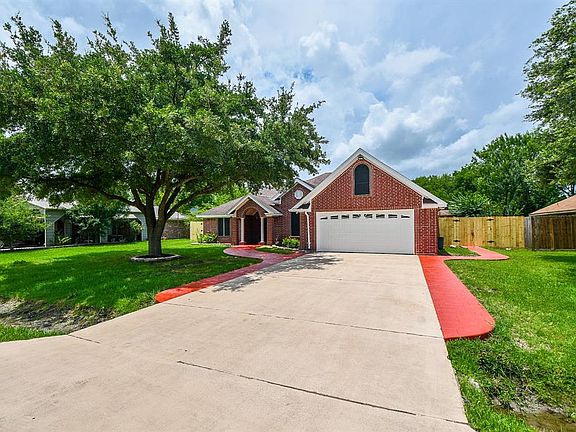 2nd image of 2419 Gladiola St