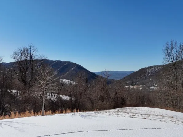 26 Steeple Vw, Hot Springs, VA 24445