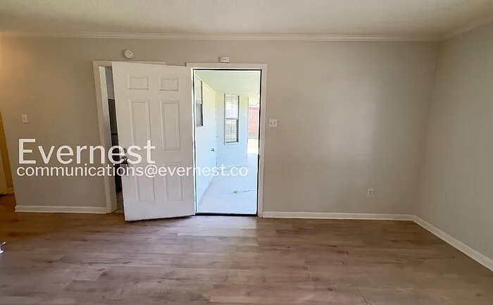 4508 Berrypick Ln S — Photo 7